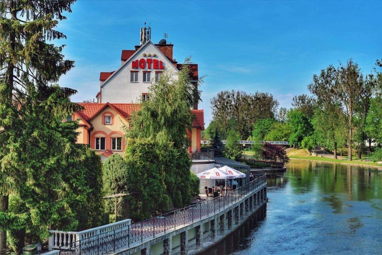 Hotel Nad Pisa Пиш Екстериор снимка