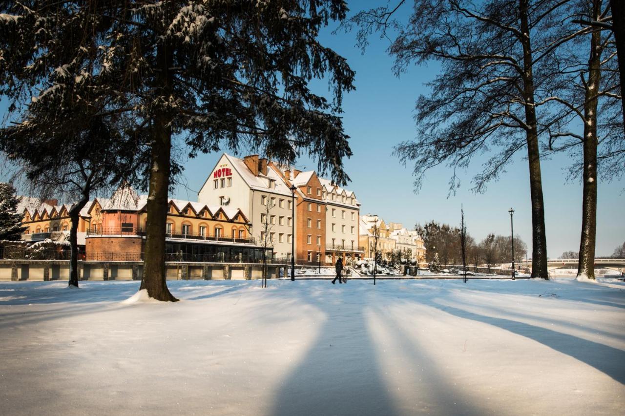 Hotel Nad Pisa Пиш Екстериор снимка