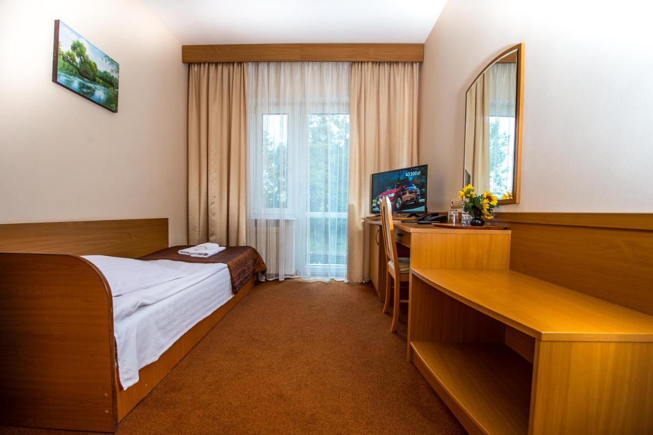 Hotel Nad Pisa Пиш Екстериор снимка