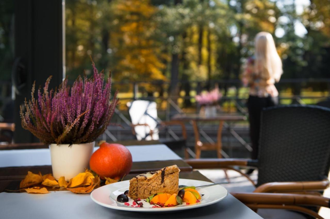 Hotel Nad Pisa Пиш Екстериор снимка