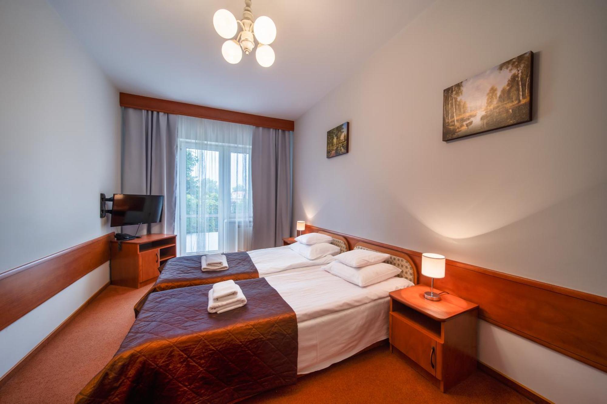 Hotel Nad Pisa Пиш Екстериор снимка