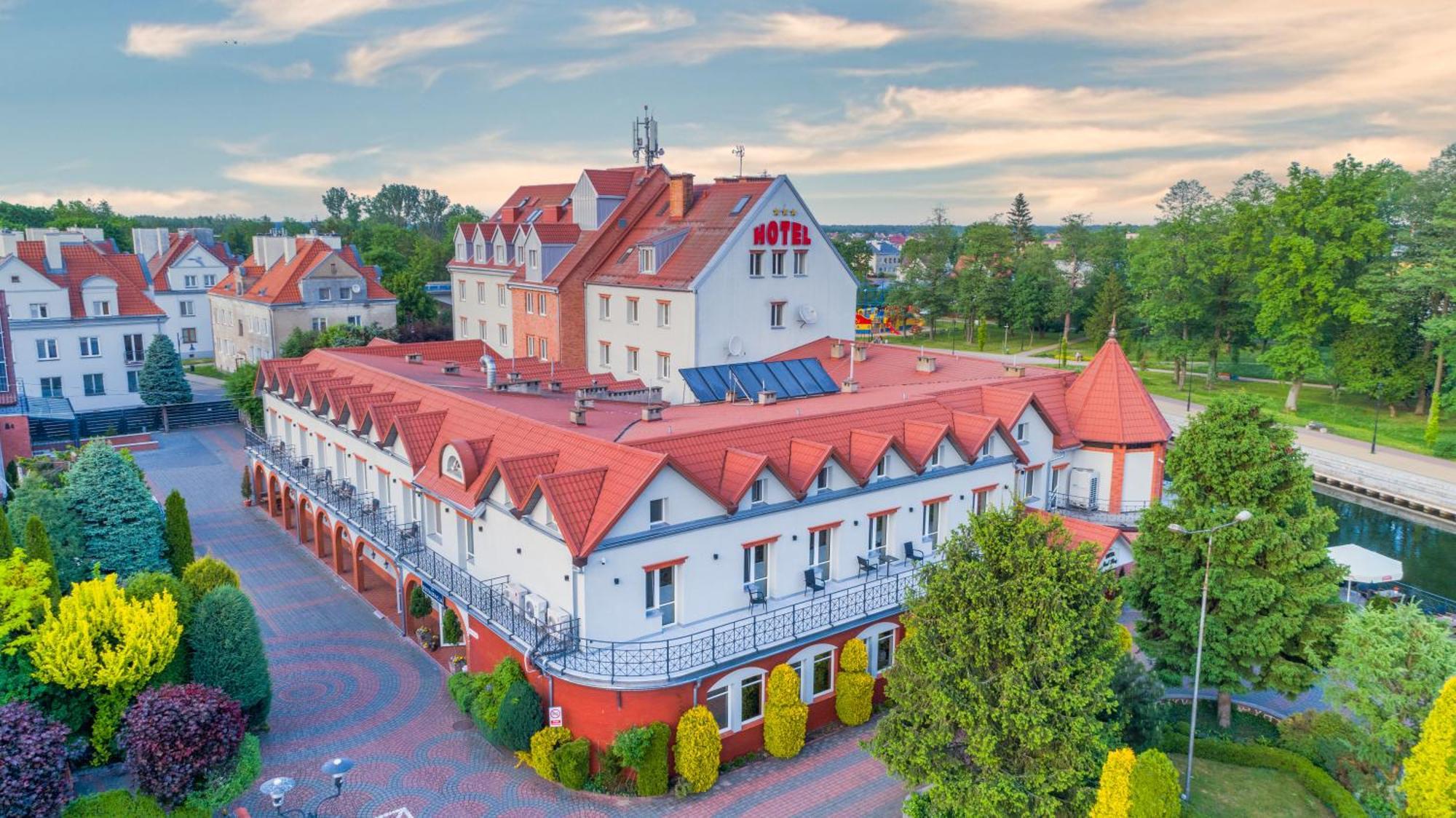Hotel Nad Pisa Пиш Екстериор снимка
