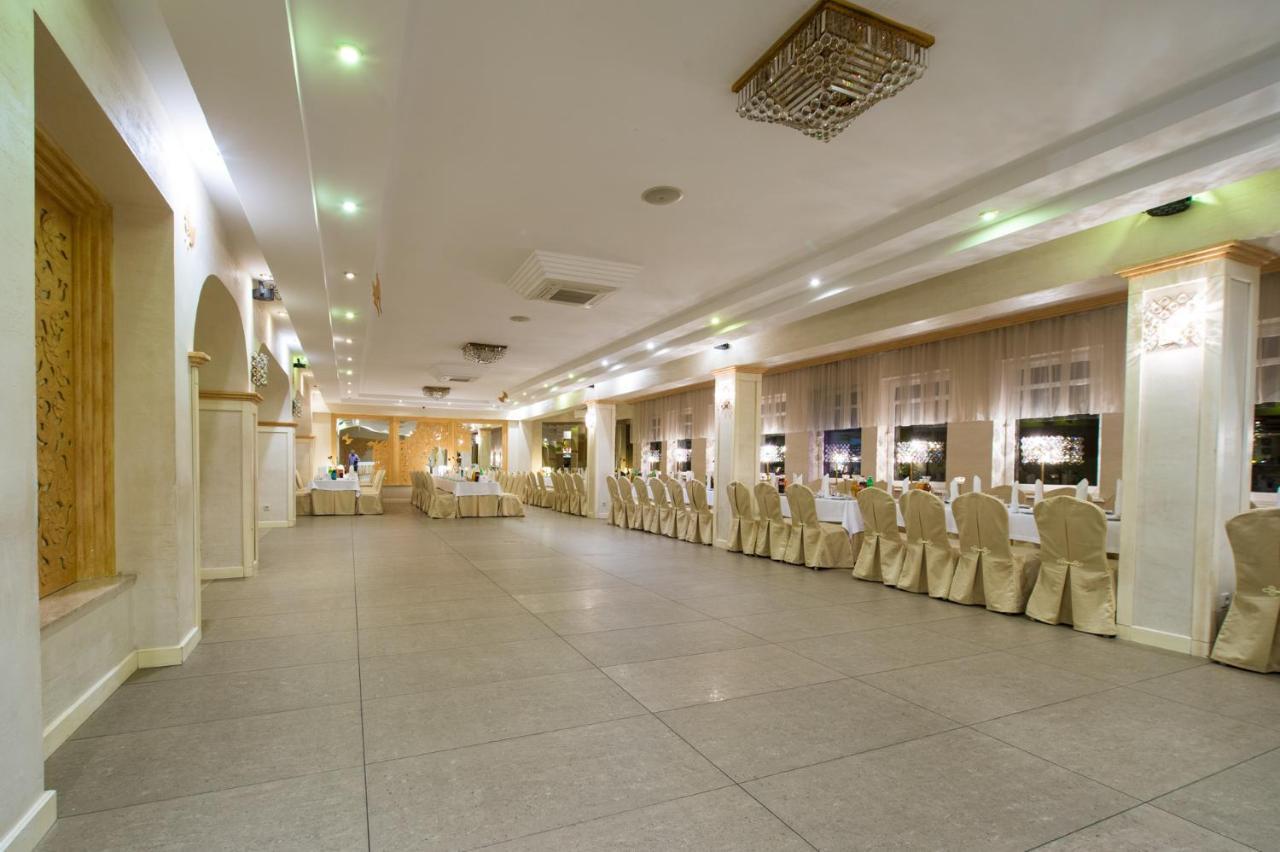 Hotel Nad Pisa Пиш Екстериор снимка