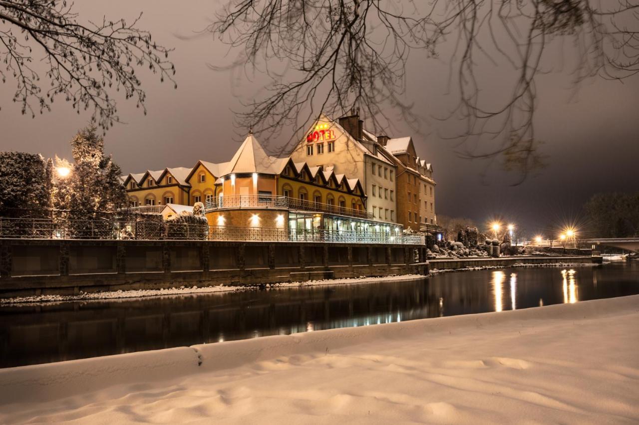 Hotel Nad Pisa Пиш Екстериор снимка