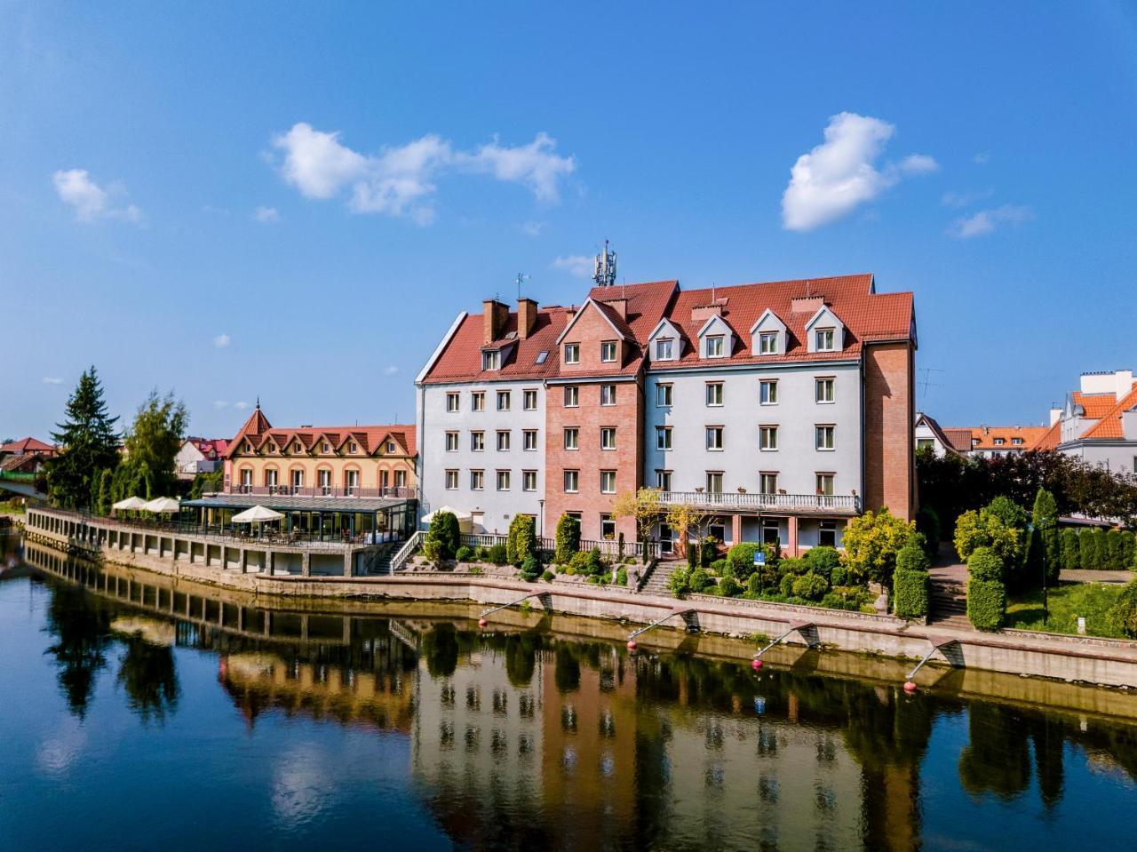 Hotel Nad Pisa Пиш Екстериор снимка