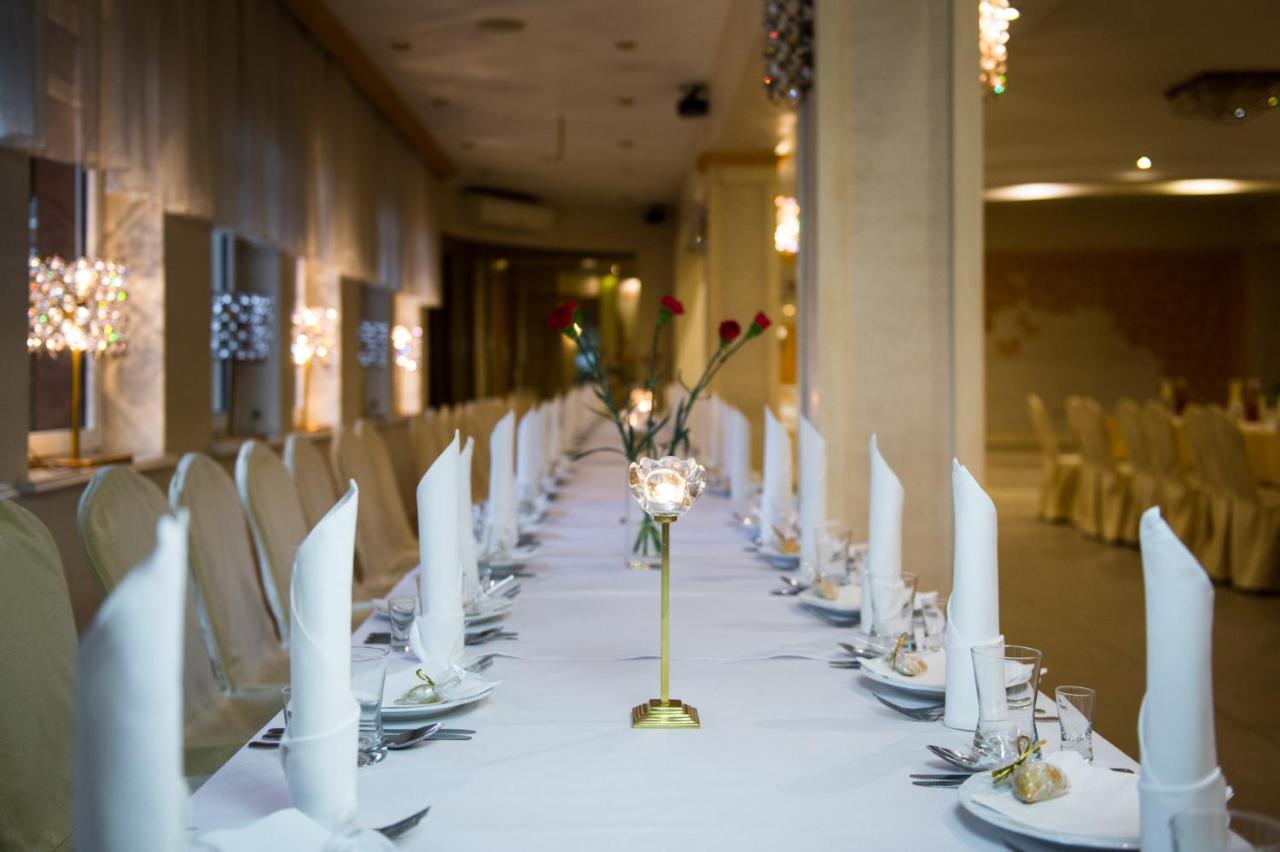 Hotel Nad Pisa Пиш Екстериор снимка