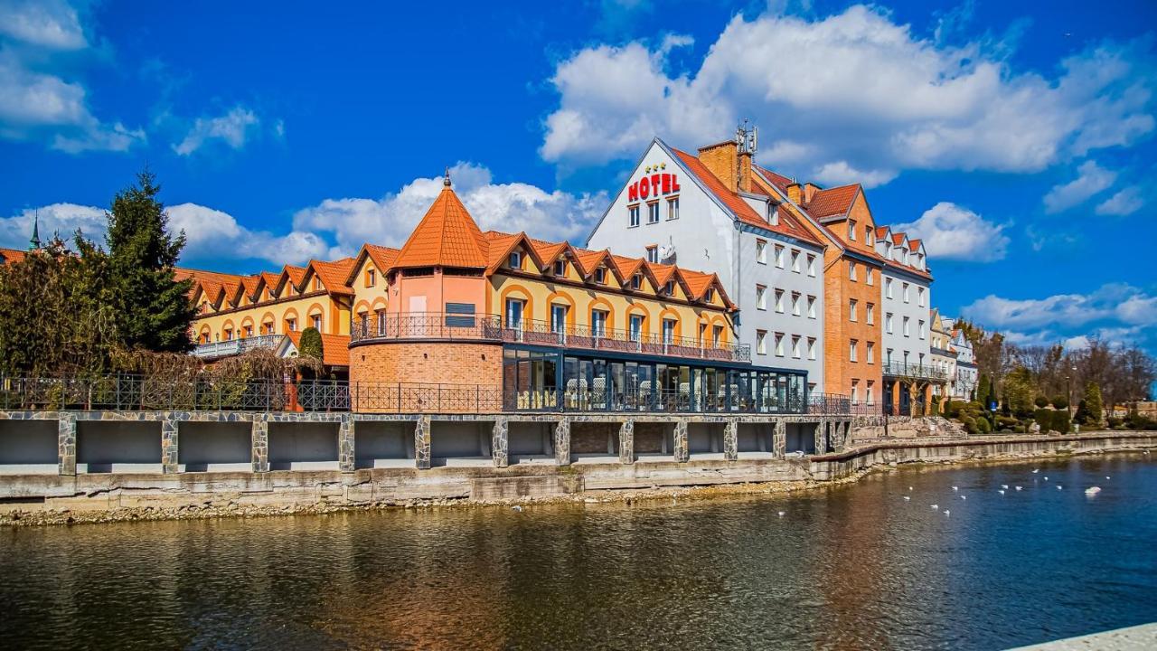Hotel Nad Pisa Пиш Екстериор снимка