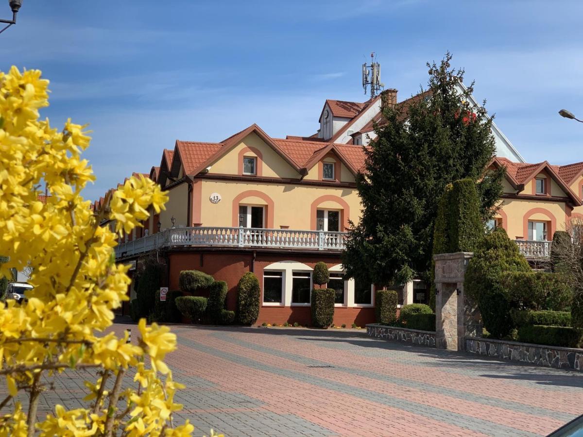 Hotel Nad Pisa Пиш Екстериор снимка